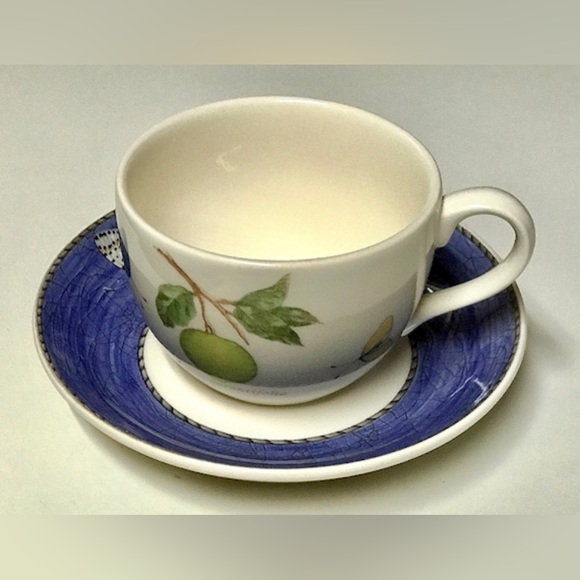 Vintage WEDGWOOD SARAH’S GARDEN England 1759 Queens Ware Teacup and Saucer - Picture 2 of 8